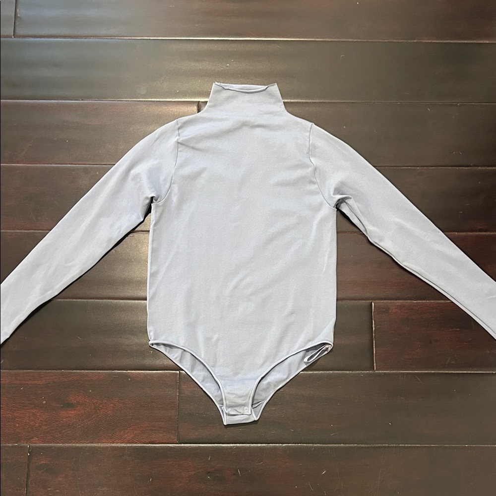 Skims Long sleeve Bodysuit in Periwinkle